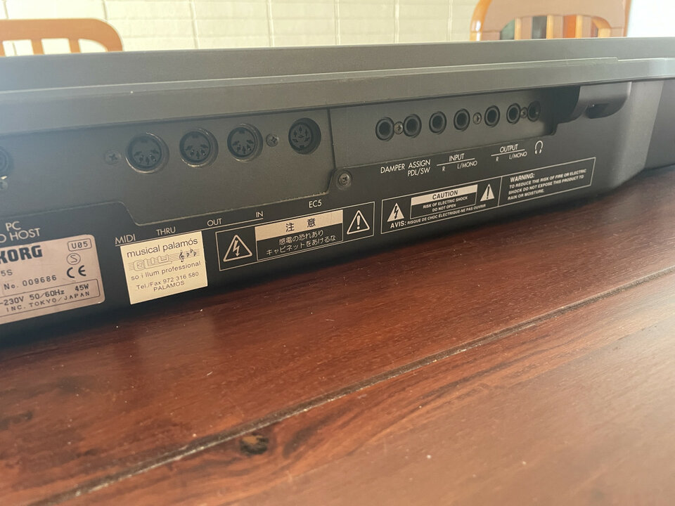 Korg i5s Workstation