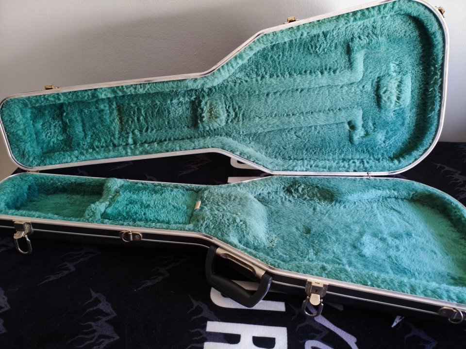 Funda rígida guitarra eléctrica de segunda mano · Foto 4 de 4 · Sevilla · 50 €