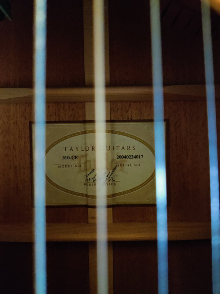 Taylor 310ce de segunda mano · Foto 7 de 8 · Barcelona · 1400 €