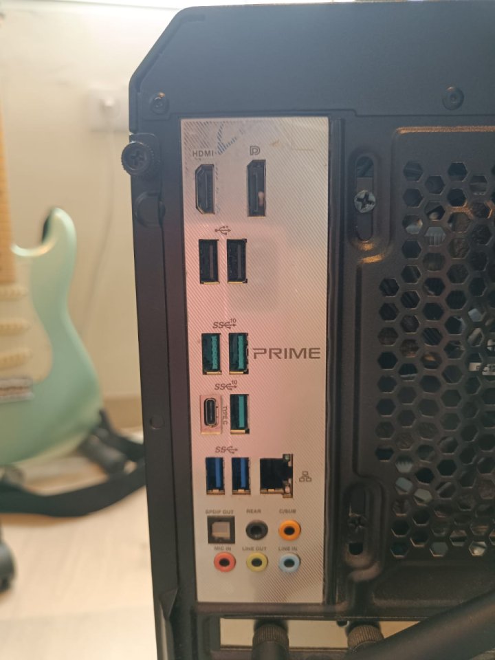 Ordenador Intel 10900K 64GB Ram Rx580 8Gb de segunda mano · Foto 3 de 10 · Madrid · 850 €