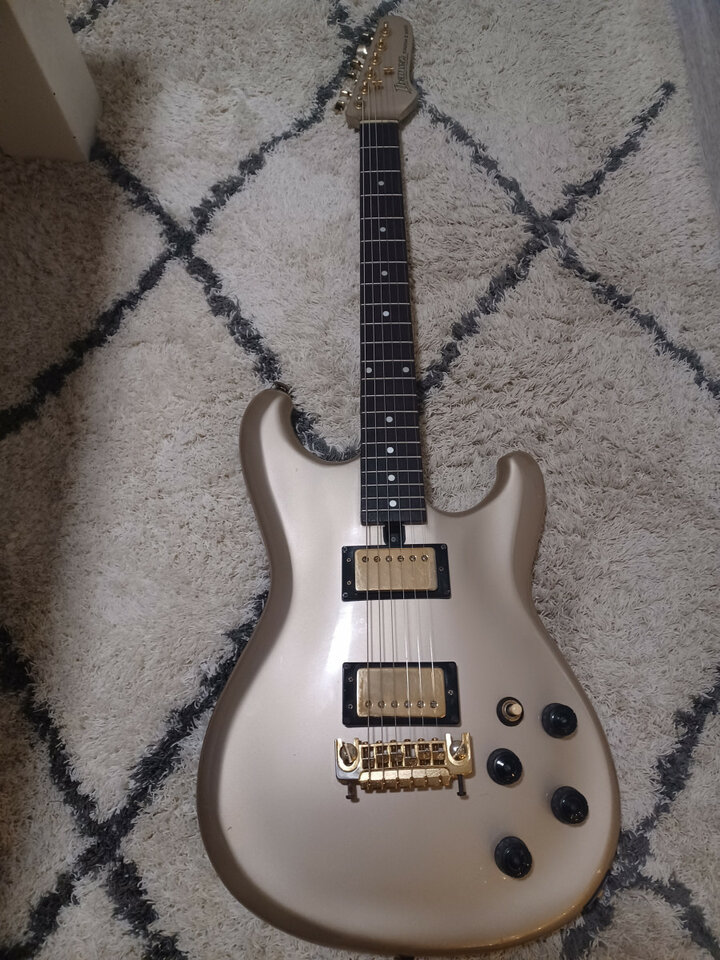 Ibanez Roadstar II RS1400 de 1983 MIJ
