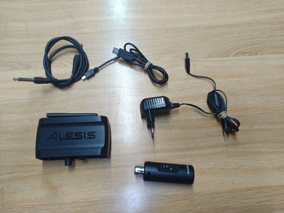 Sistema inalámbrico Alesis MicLink para micrófonos.