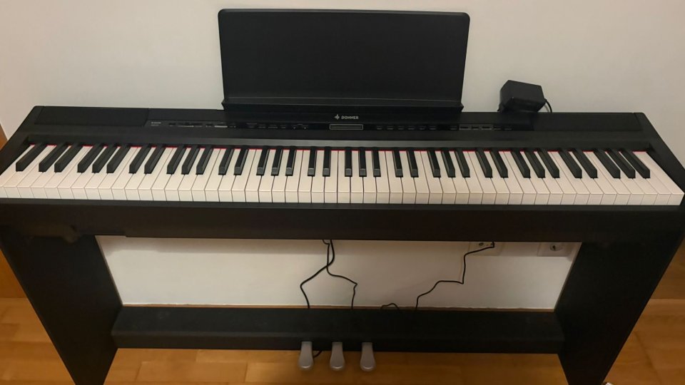 Piano digital negro de segunda mano · Foto 1 de 4 · Araba · 340 €