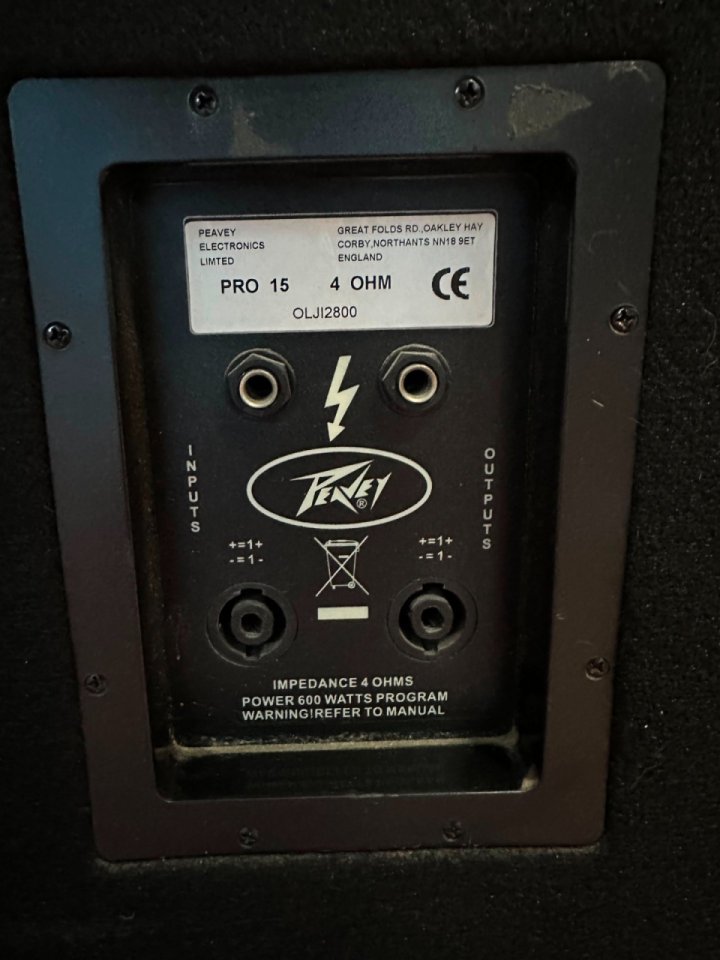 Equipo sonido 1200W de segunda mano · Foto 2 de 3 · Murcia · 650 €