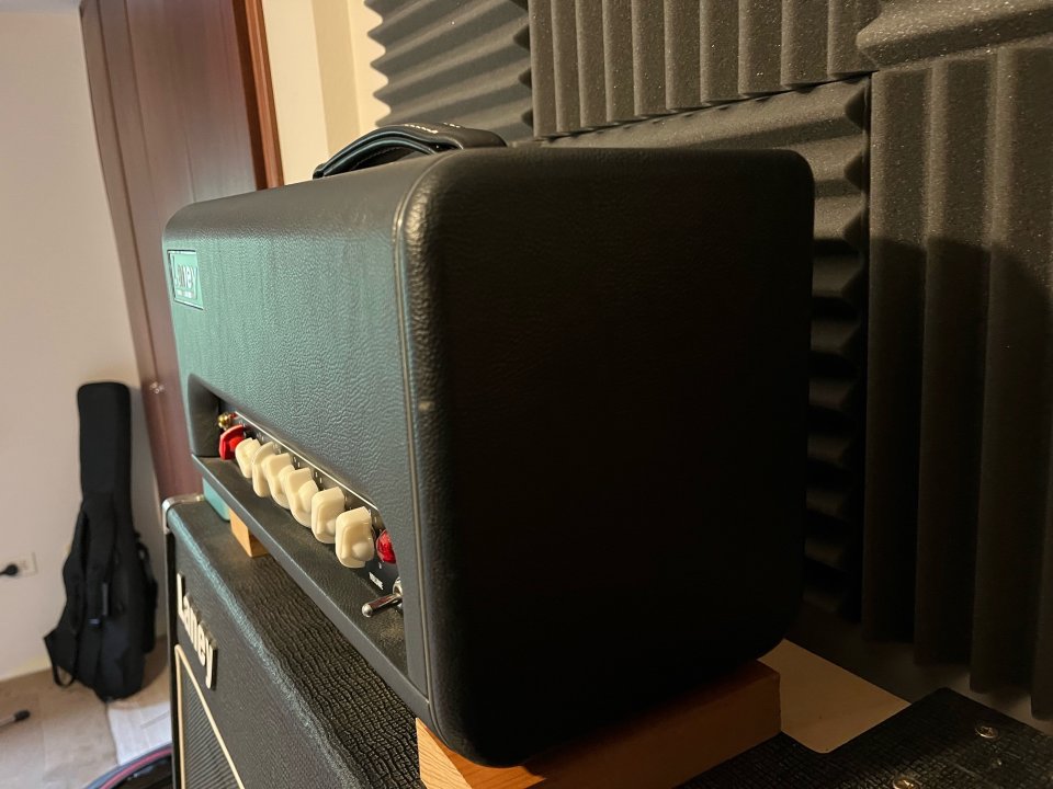 Laney Cub Head 15 de segunda mano · Foto 1 de 4 · A Coruña · 270 €