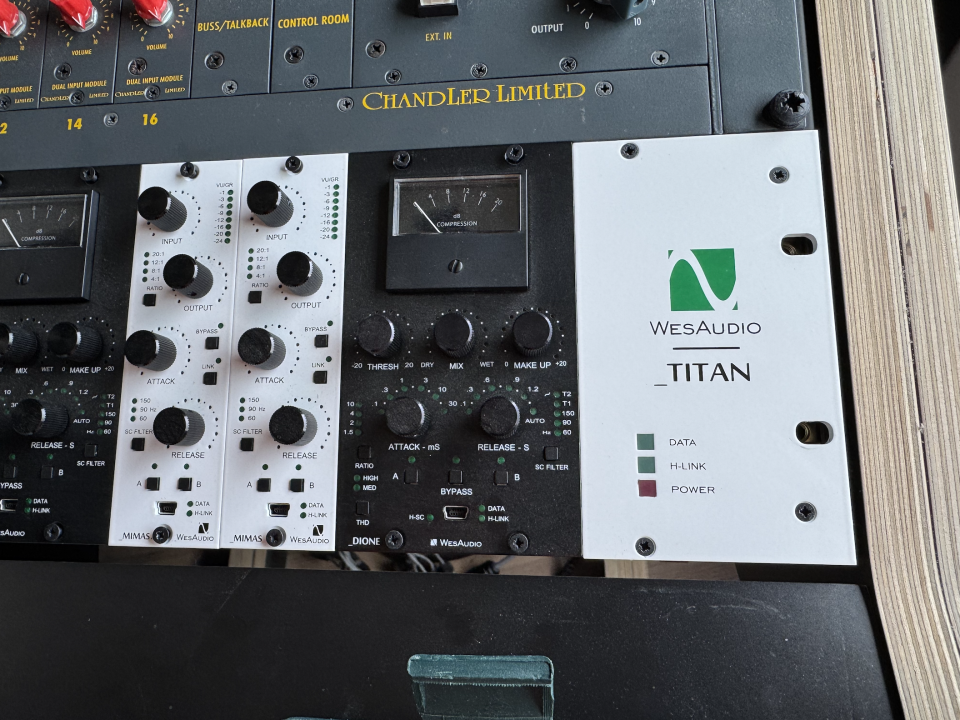 WesAudio _titan (Rack para serie 500)