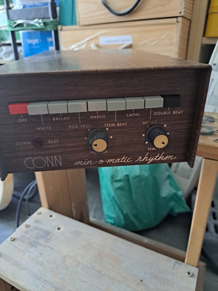 Caja de ritmos CONN MIN-O-MATIC 1966