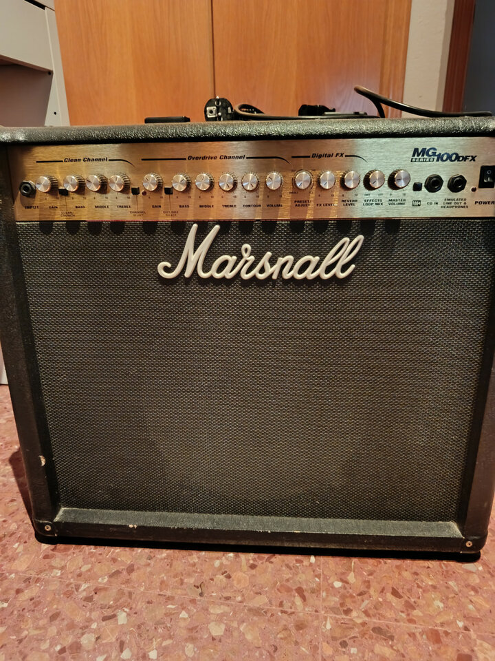 Marshall MG100DFX Amplificador