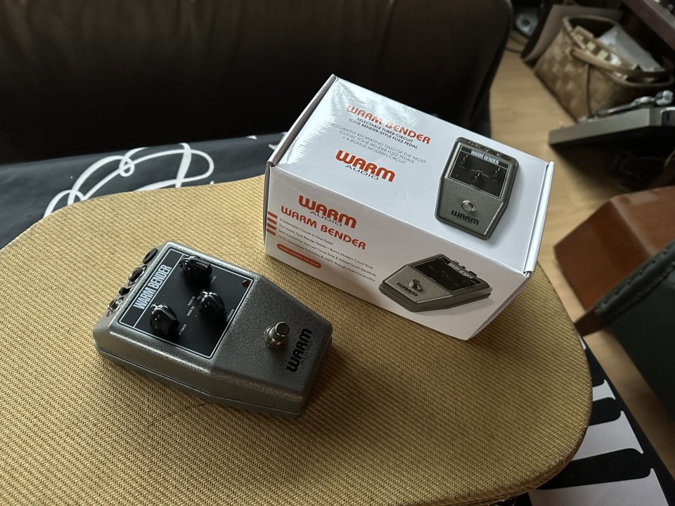 Warm Bender fuzz de segunda mano · Foto 3 de 3 · A Coruña · 140 €