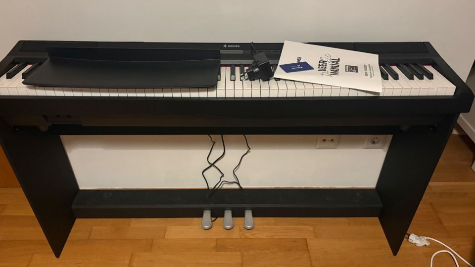 Piano digital negro de segunda mano · Foto 3 de 4 · Araba · 340 €