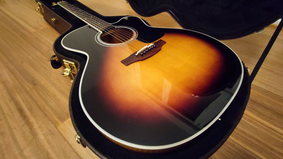 Takamine P6JC BSB