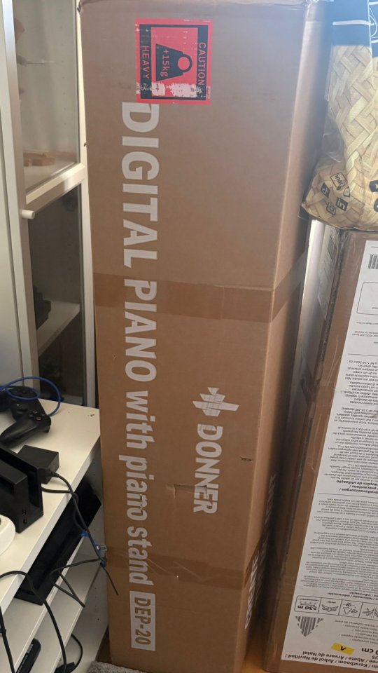Piano digital negro de segunda mano · Foto 4 de 4 · Araba · 340 €