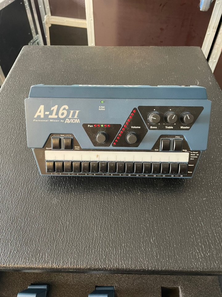 Sistema Aviom de mezclas personales