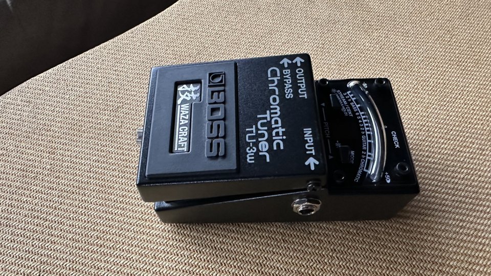 Boss TU-3 Waza de segunda mano · Foto 2 de 5 · A Coruña · 130 €