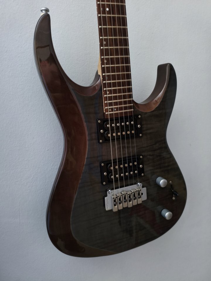 Seattle Superstrat (Korea, 90s/00s) de segunda mano · Foto 2 de 10 · Sevilla · 150 €