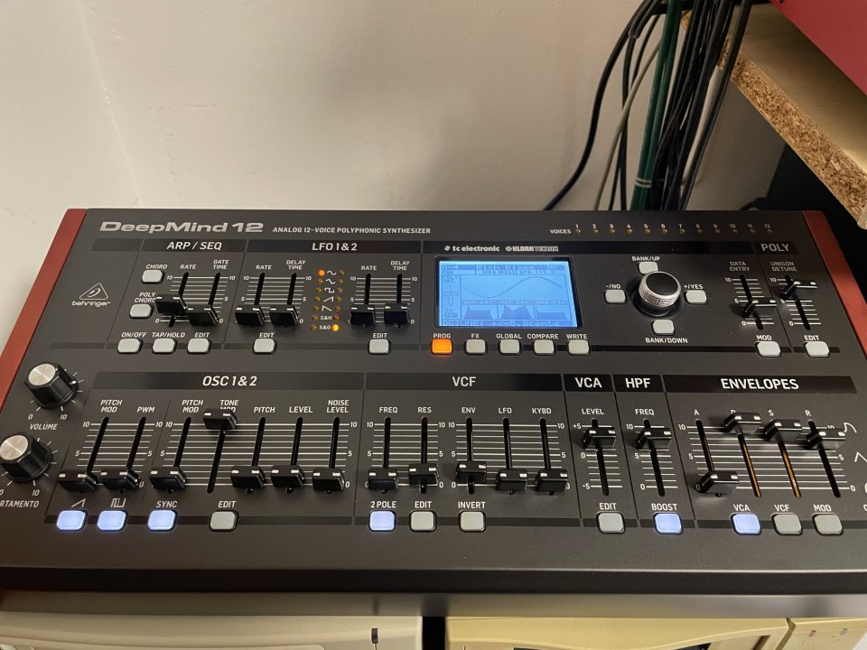 Deepmind 12D de segunda mano · Foto 4 de 5 · Barcelona · 410 €