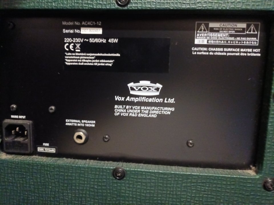 Vox AC4C1 British Green de segunda mano · Foto 2 de 5 · A Coruña · 250 €