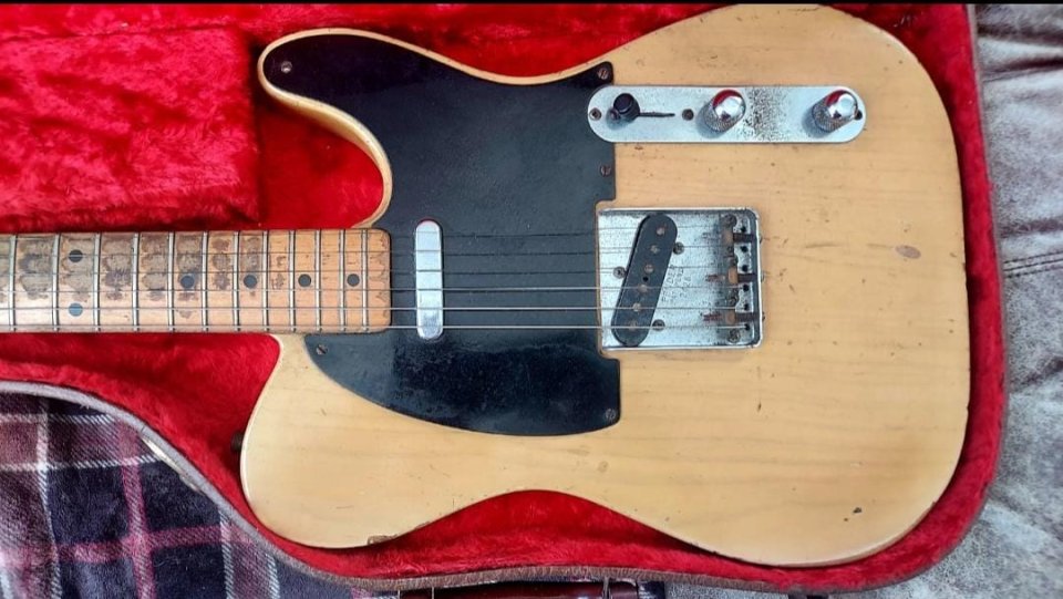 Compro Fender Stratocaster, Telecaster, Jazzmaster, Jaguar, Jazz Bass y Precision vintage originales.