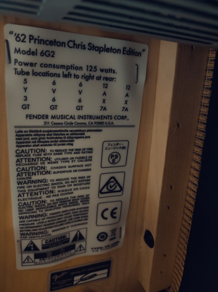 Fender princeton Chris Stapleton 62 de segunda mano · Foto 3 de 5 · Almería · 2000 €