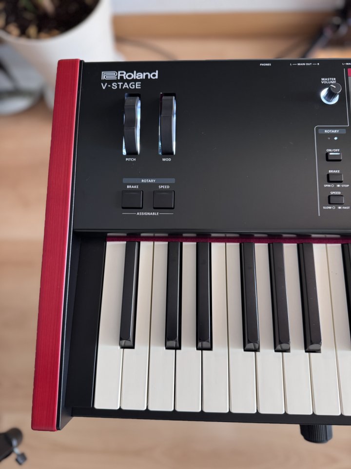 Roland V-Stage 88