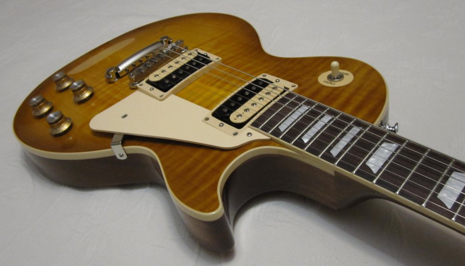 Gibson Les Paul Classic Honeyburst 2023 de segunda mano · Foto 1 de 10 · Madrid · 1550 €