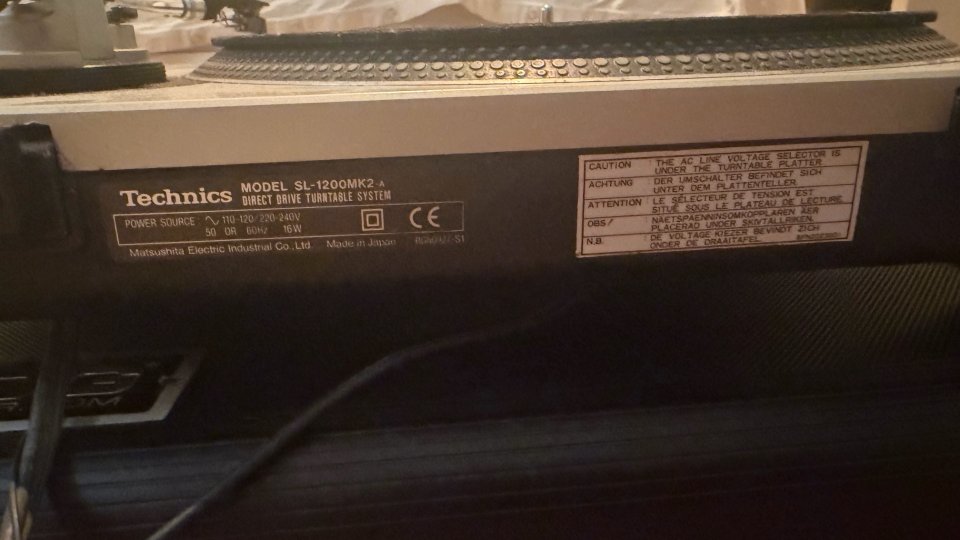 Technics SL1200MK2 + UDG Flightcase multi turntable de segunda mano · Foto 5 de 9 · Cádiz · 900 €