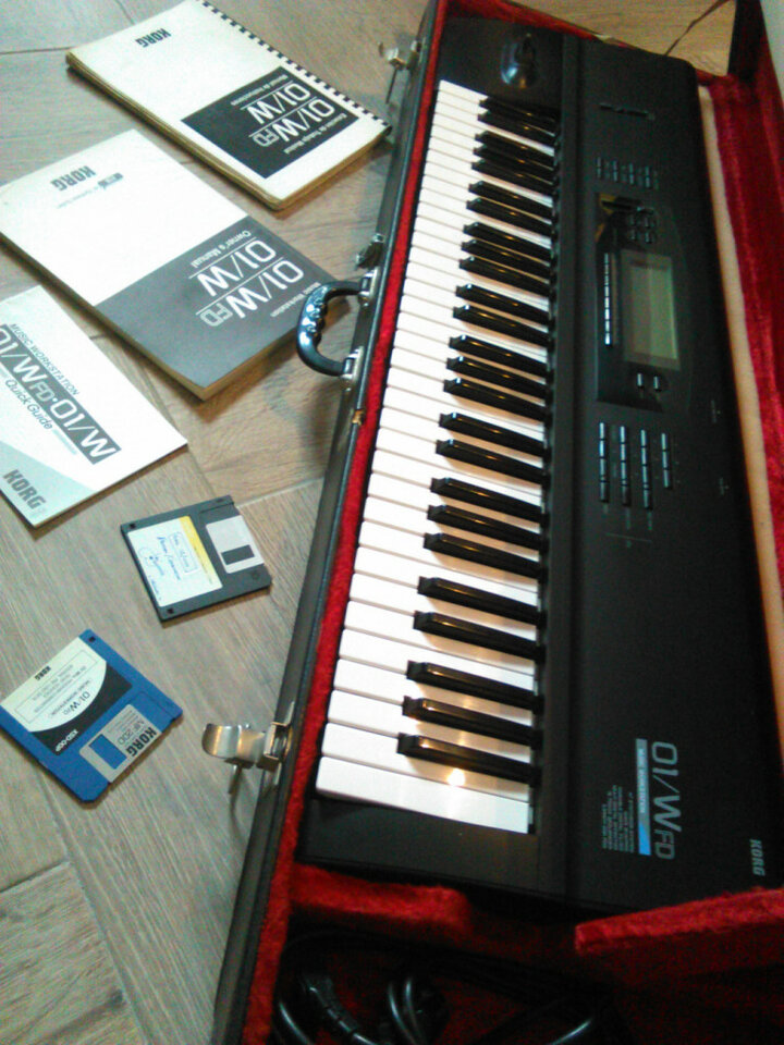 Teclado KORG 01/WFD (un clásico!!)