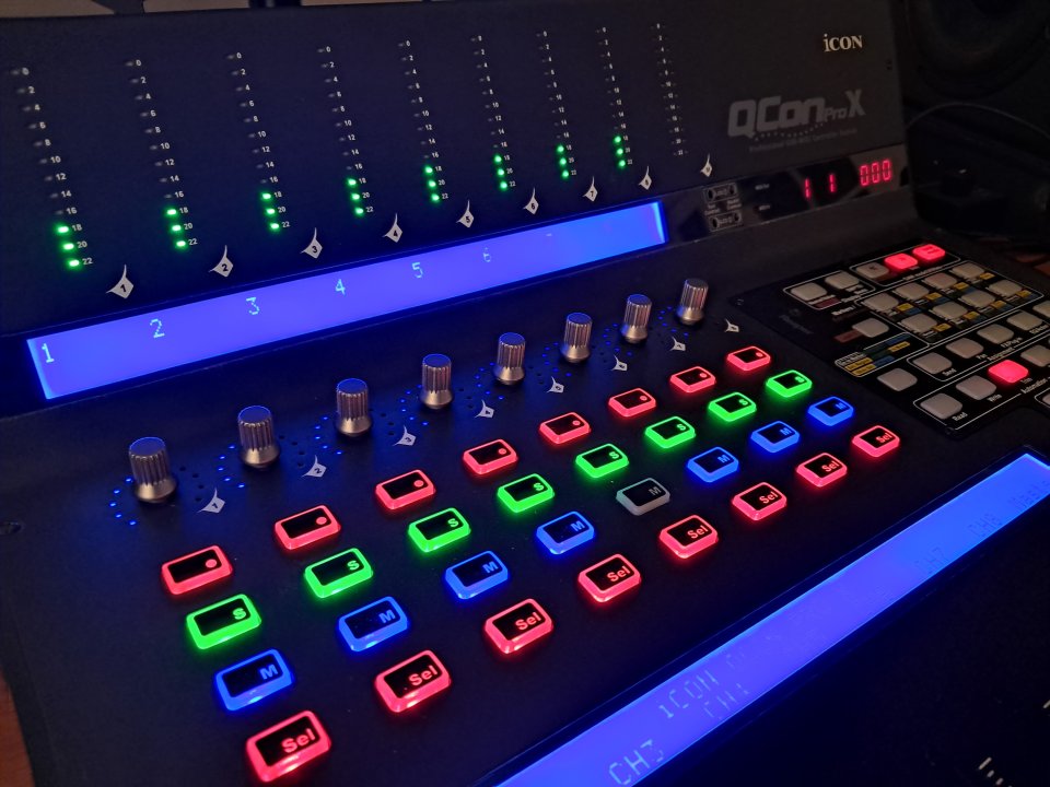 ICON QCON PRO X