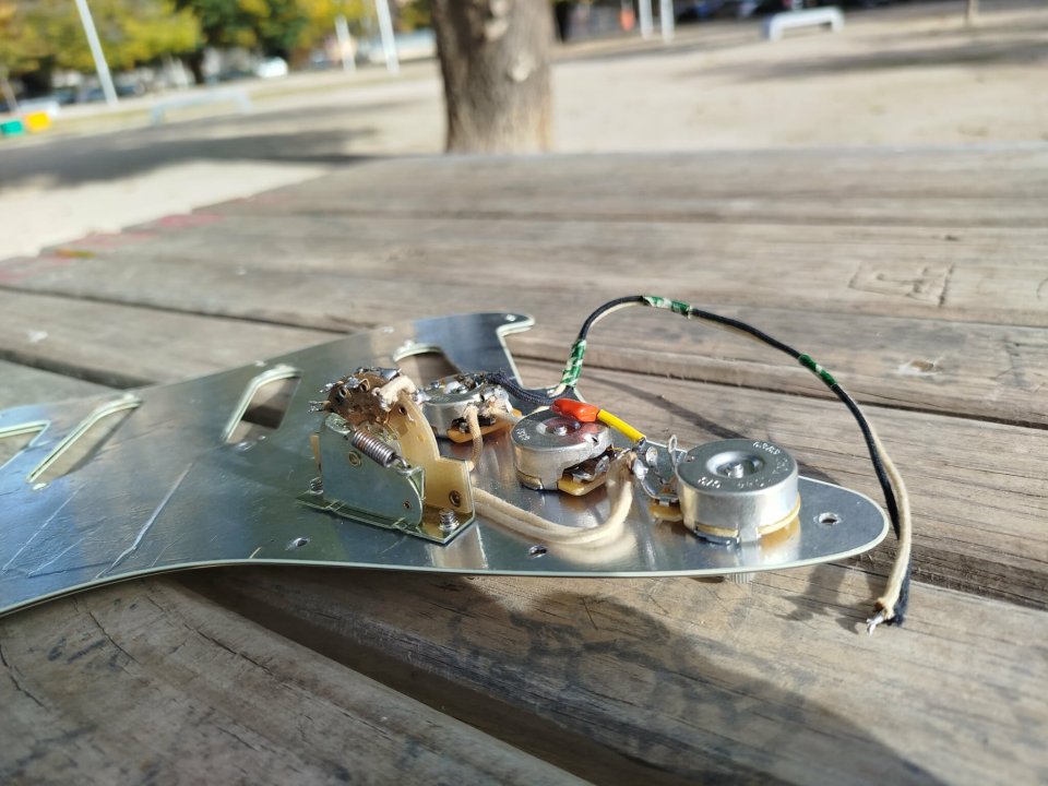 Golpeador completo Stratocaster