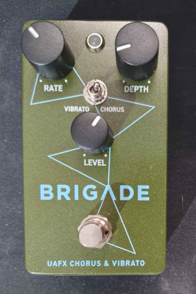 Pedal Chorus/Vibrato UAFX Brigade de segunda mano · Foto 1 de 8 · Sevilla · 100 €