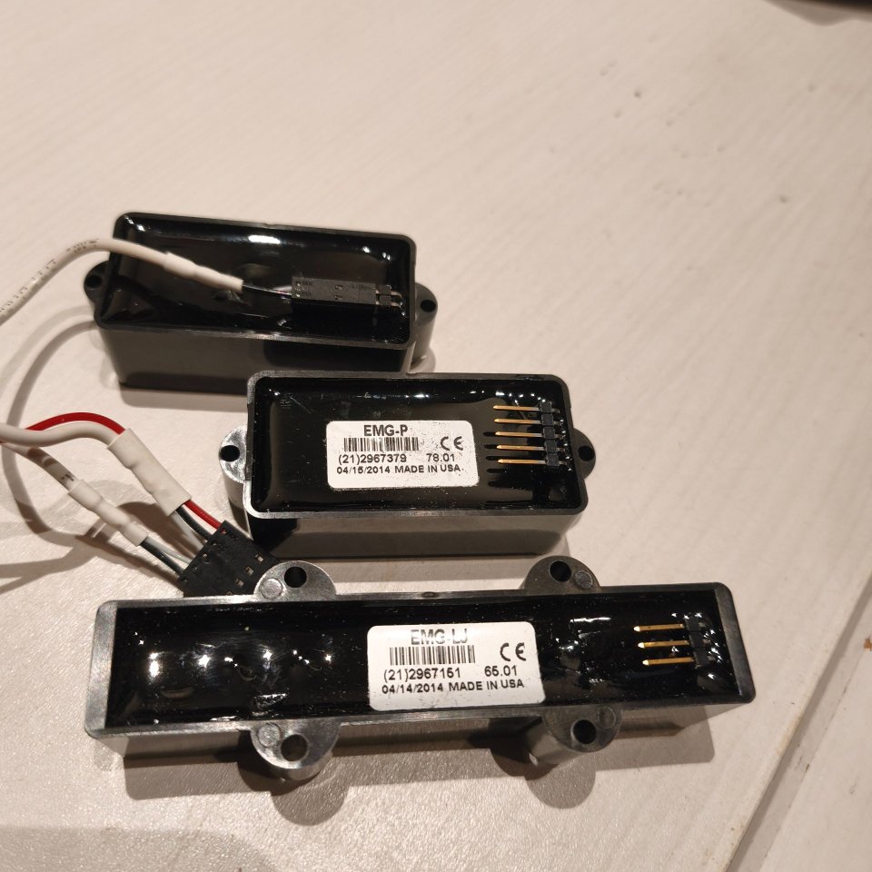 Pastillas EMG PJ para bajo de segunda mano · Foto 5 de 6 · Bizkaia · 120 €
