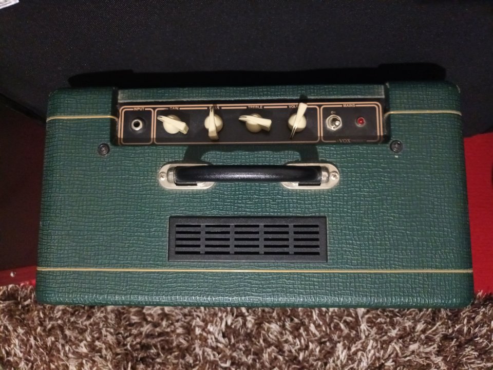 Vox AC4C1 British Green de segunda mano · Foto 4 de 5 · A Coruña · 250 €