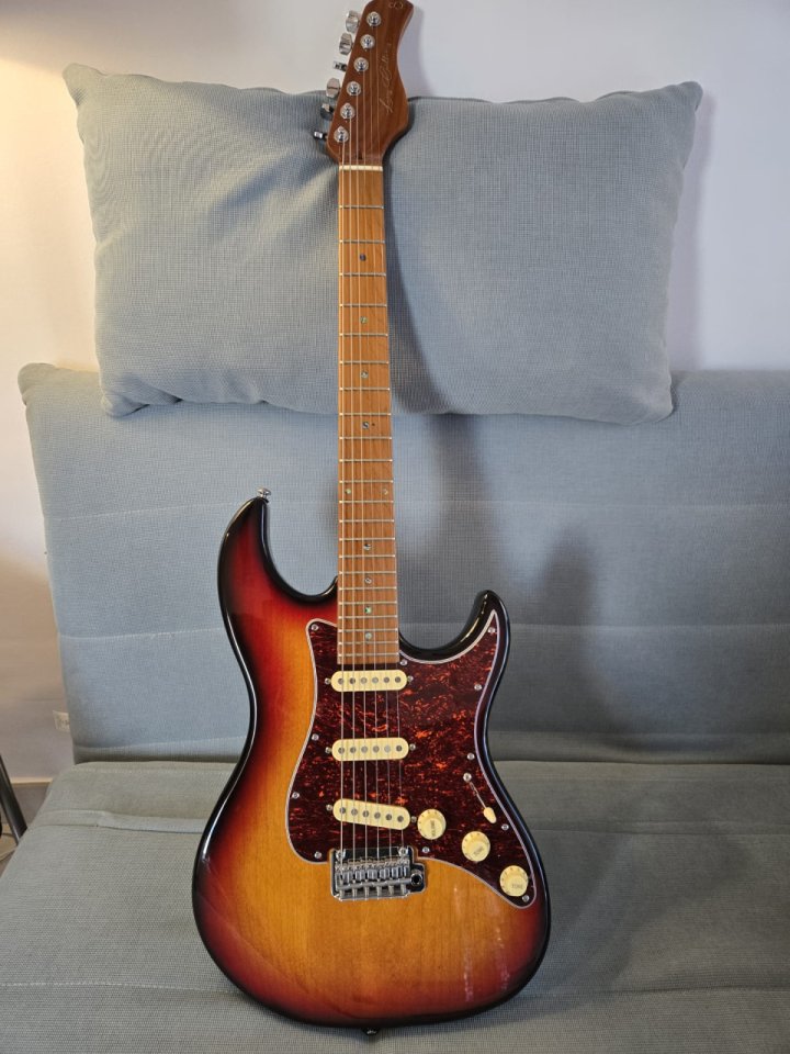 Sire Larry Carlton S7 Sunburst