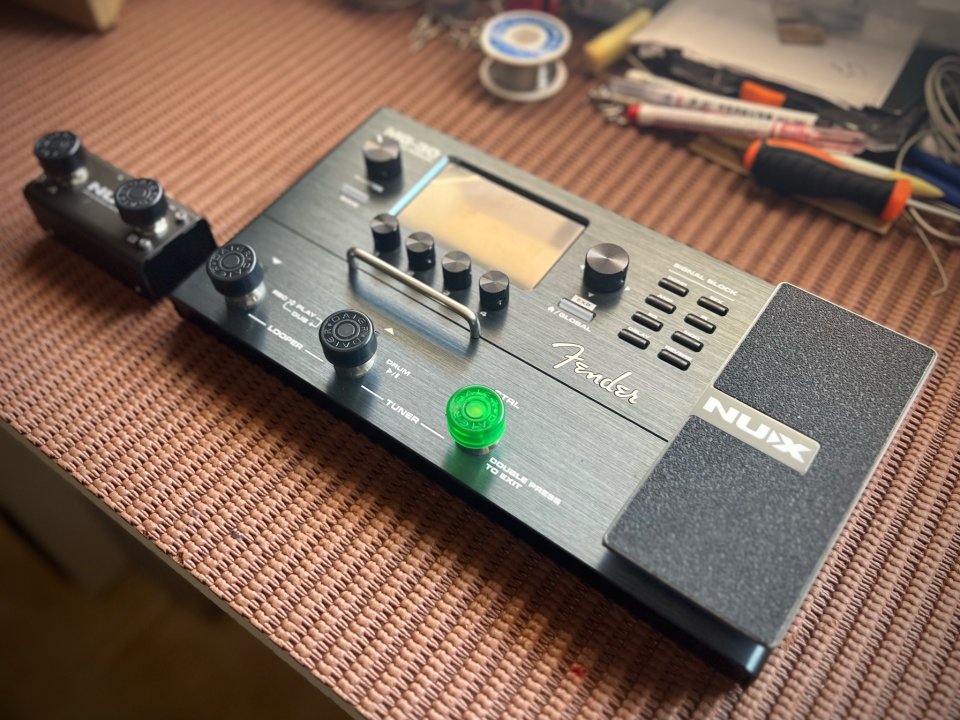 Pedalera NUX MG-30 de segunda mano · Foto 2 de 10 · Badajoz · 200 €