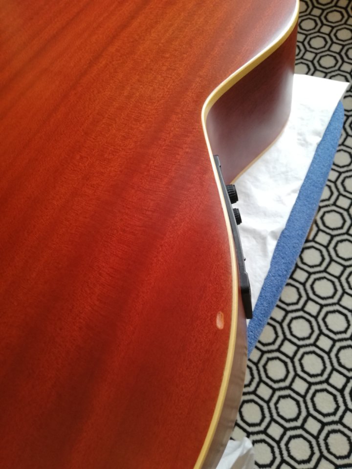 Electro-Acústica Alhambra jumbo cutaway de segunda mano · Foto 5 de 10 · Bizkaia · 585 €