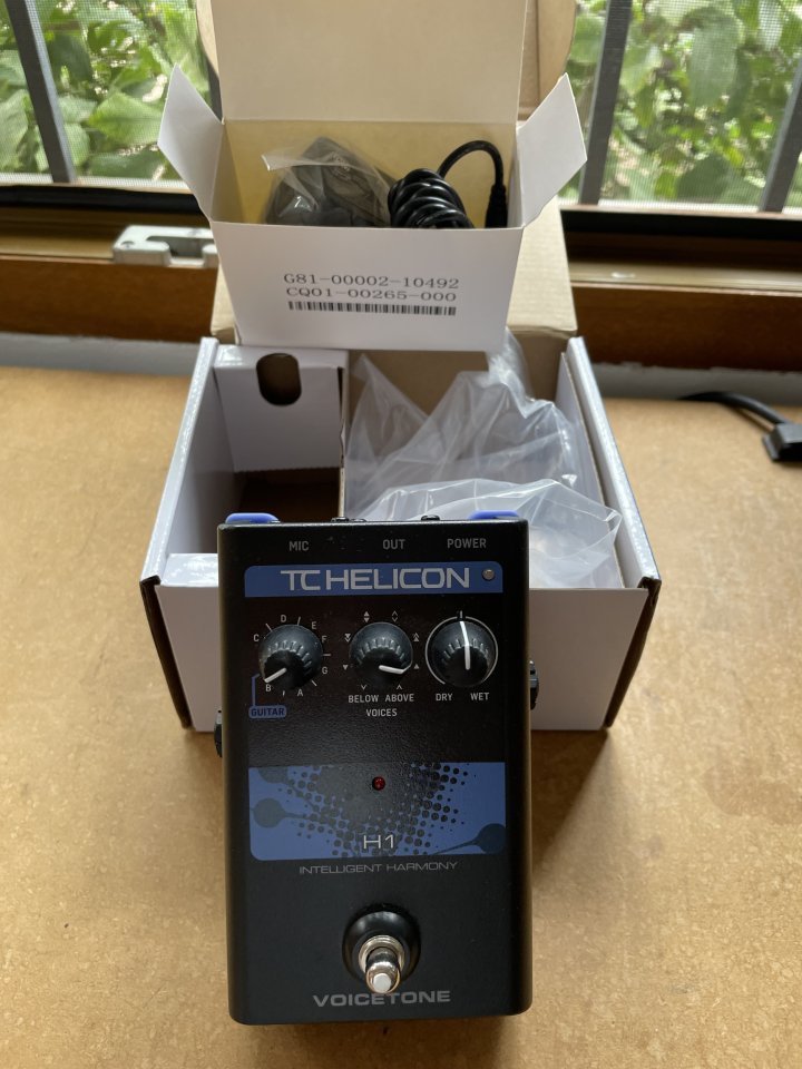 Armonizador de voces VOICETONE H1 TC Helicon, en perfecto estado de segunda mano · Foto 2 de 5 · Alicante · 75 €