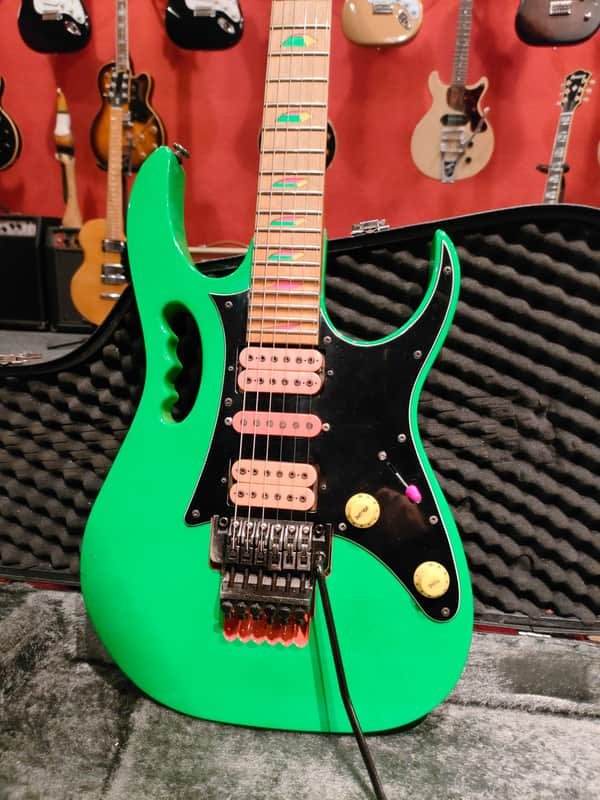 Ibanez JEM777-LG Steve Vai con Edge Tremolo 1987 - Loch Ness Green