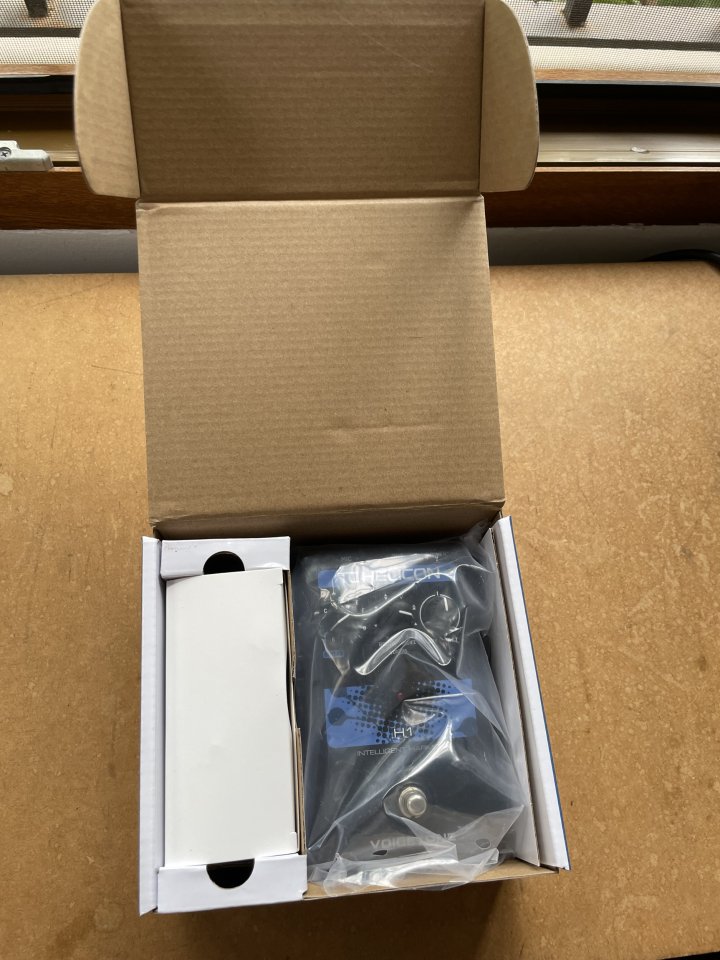 Armonizador de voces VOICETONE H1 TC Helicon, en perfecto estado de segunda mano · Foto 3 de 5 · Alicante · 75 €