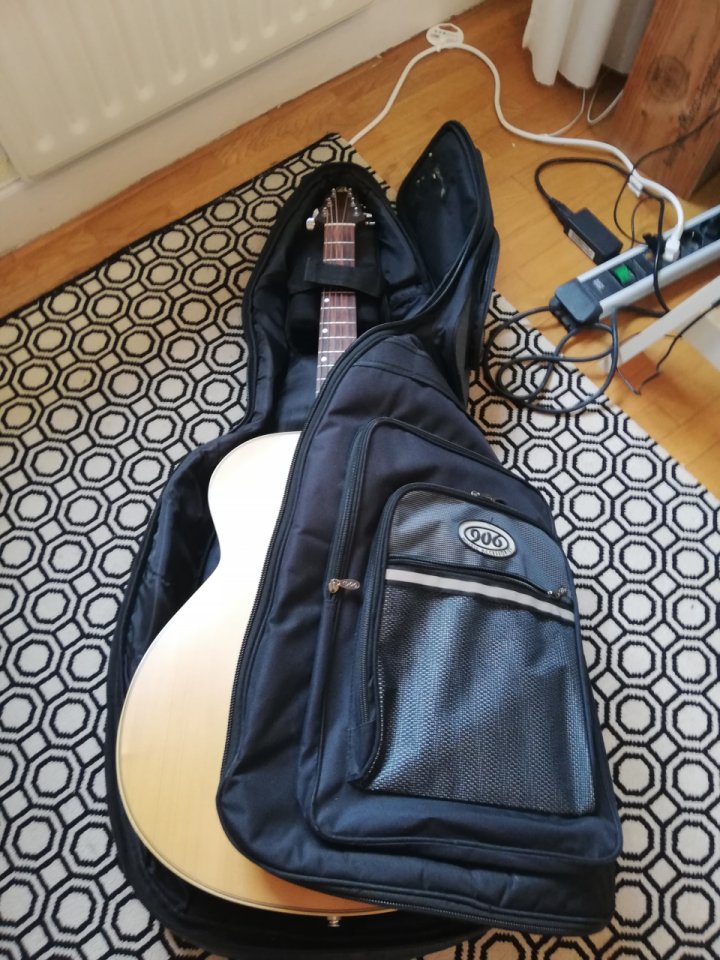 Electro-Acústica Alhambra jumbo cutaway de segunda mano · Foto 7 de 10 · Bizkaia · 585 €