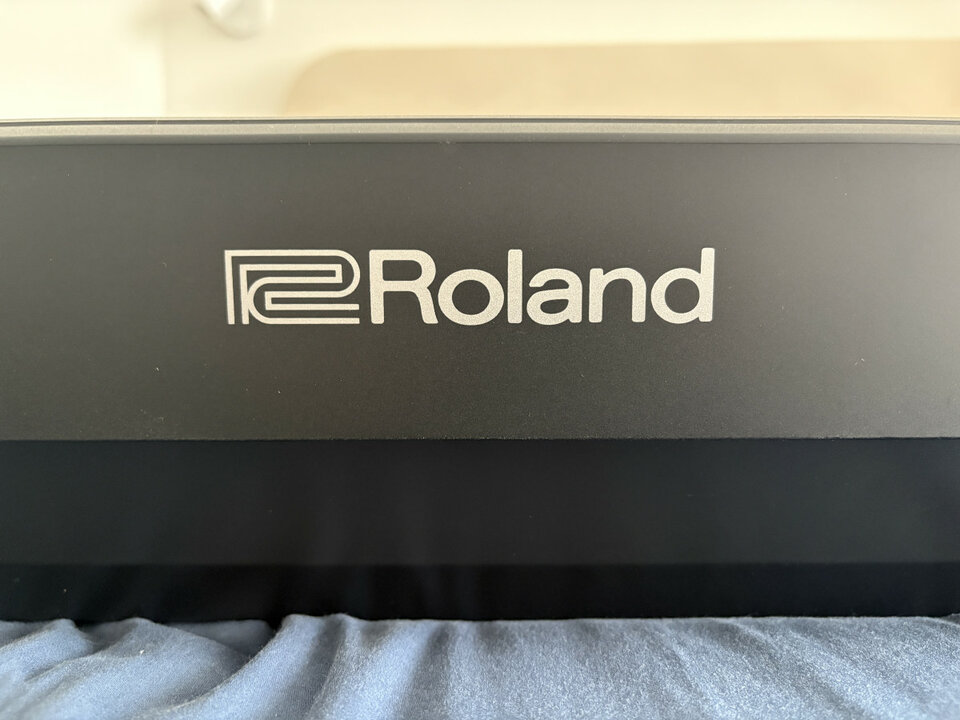 Roland FP30 (piano de escenario)