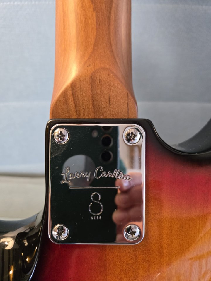 Sire Larry Carlton S7 Sunburst