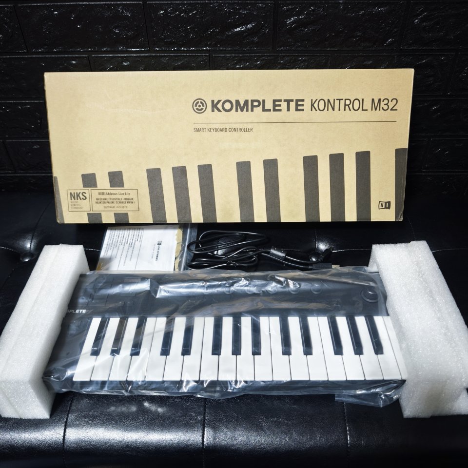 Native Instruments Komplete Kontrol M32