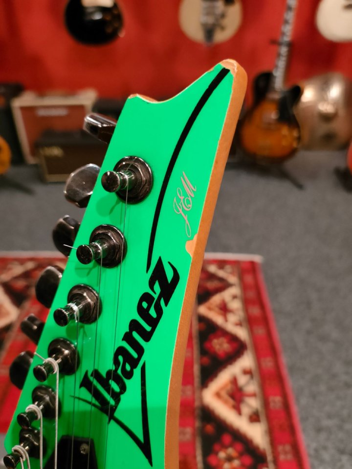 Ibanez JEM777-LG Steve Vai con Edge Tremolo 1987 - Loch Ness Green