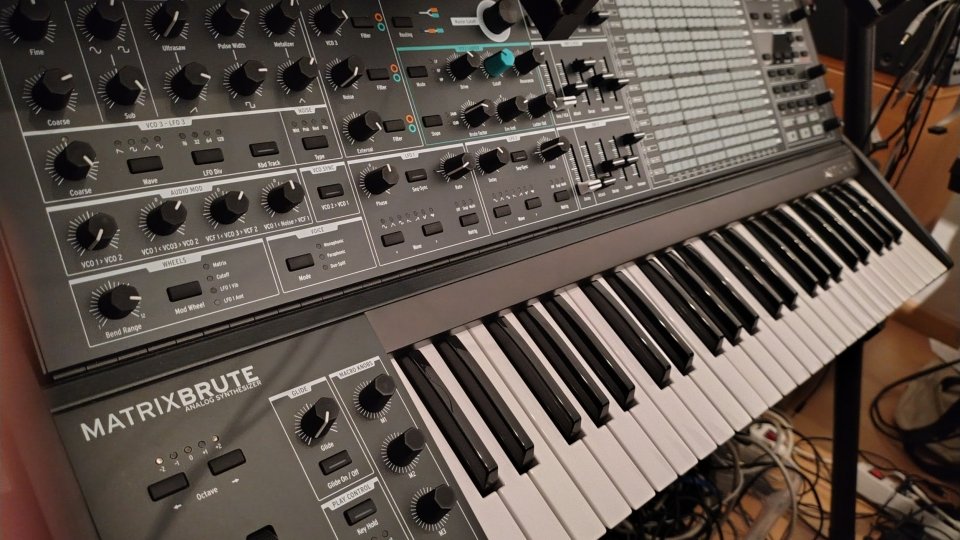 Arturia Matrixbrute Noir de segunda mano · Cádiz · 900 €