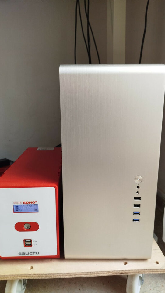 PC PROFESIONAL AUDIO/VÍDEO + UAD OCTO & UAD DUO + PLUGINS + SAI Salicru