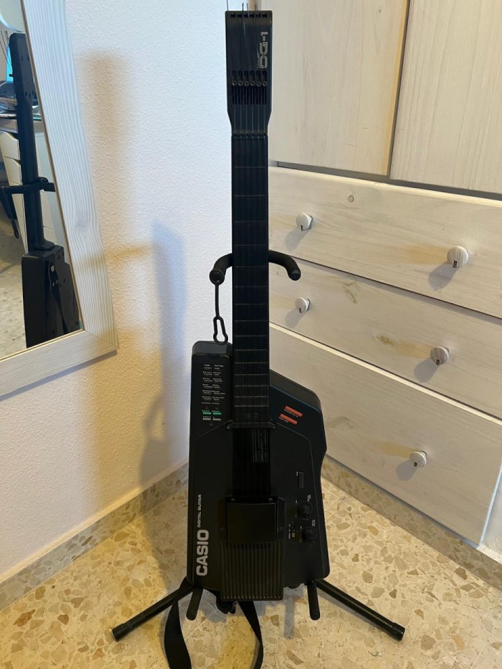 Casio DG-1 de segunda mano · Foto 1 de 5 · Sevilla · 210 €