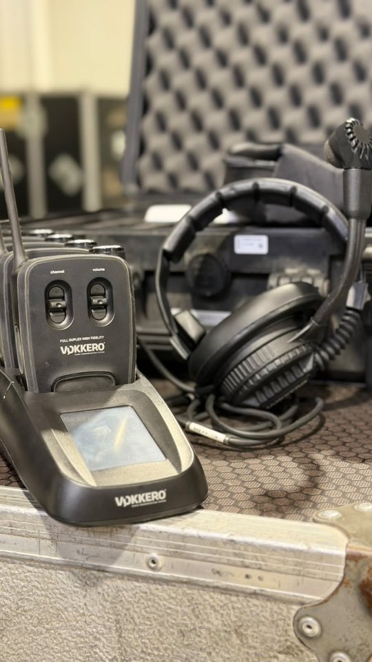 Intercom inalámbrico 4 puestos de segunda mano · Foto 1 de 5 · Murcia · 2000 €