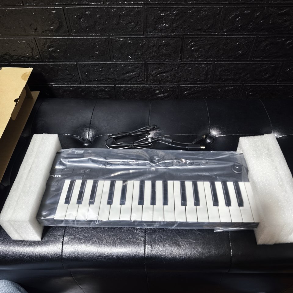 Native Instruments Komplete Kontrol M32