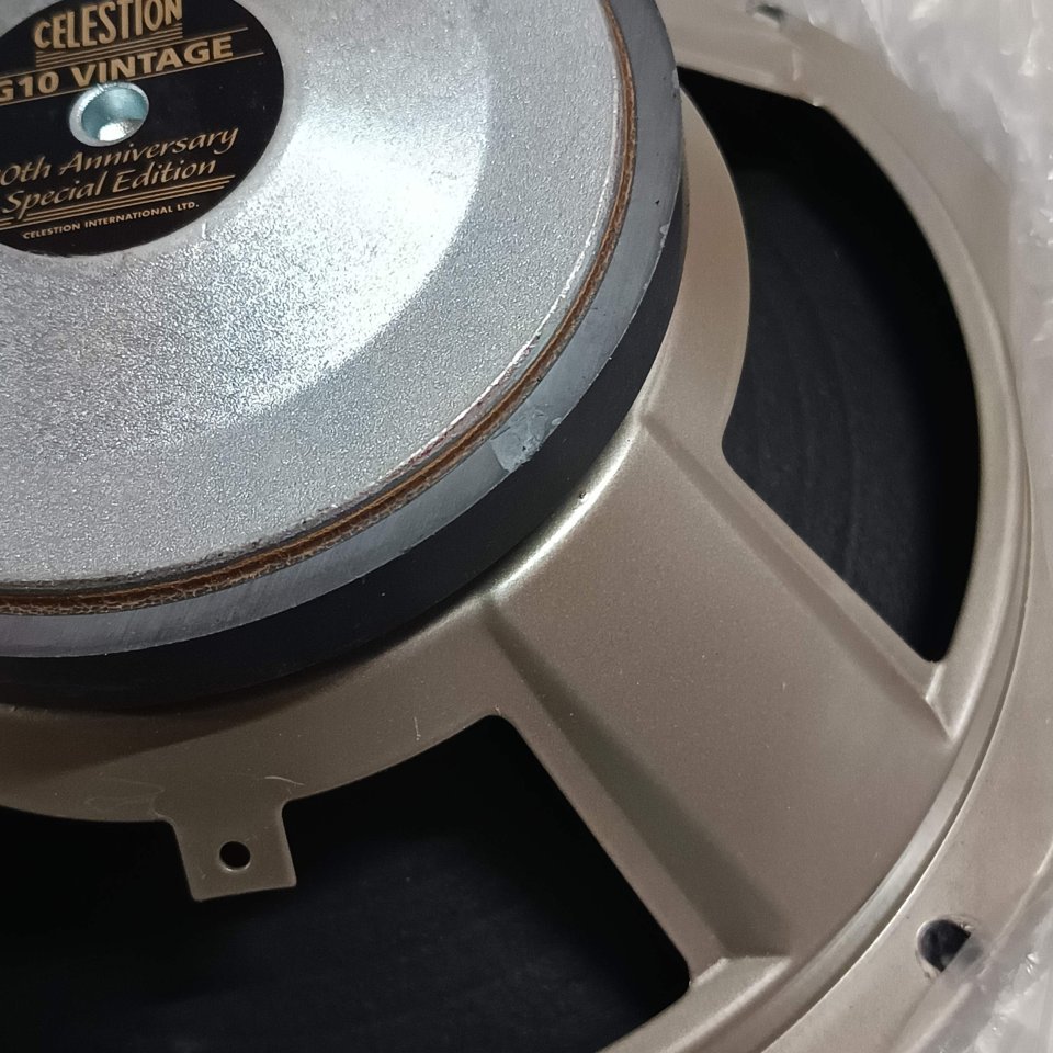 Altavoz Guitarra Celestion G10 Vintage 8 Ohm de segunda mano · Foto 4 de 6 · Cádiz · 50 €