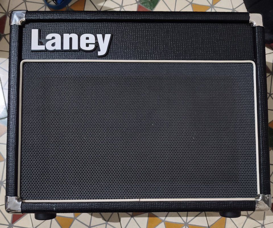 LANEY VC-15 1x10 - Ampli de guitarra a válvulas made in UK de segunda mano · Foto 1 de 10 · Sevilla · 400 €